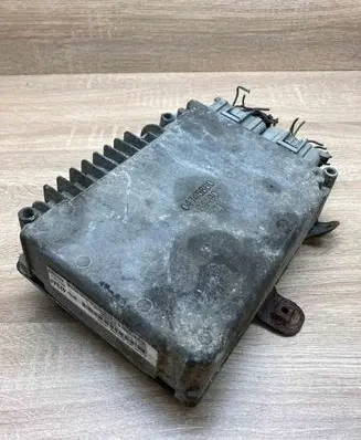 Chrysler Voyager Engine control unit/module ECU P04727423AF WithPlug