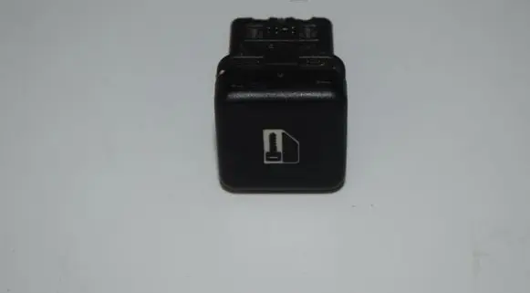 BMW 7 E38 Central locking switch button 8360828
