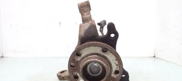 Opel Zafira A Front wheel hub spindle knuckle