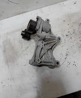 Nissan Qashqai Generator/alternator bracket 11710512R