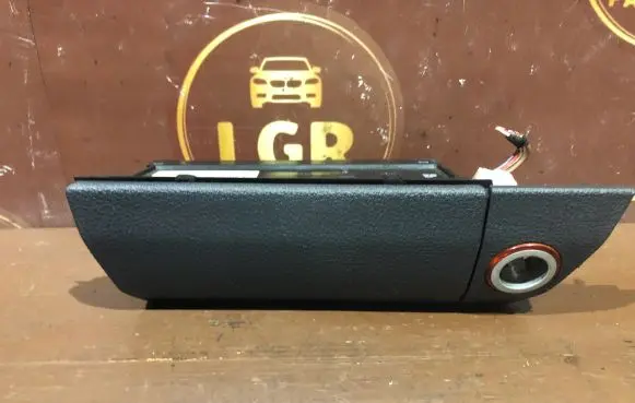 Volkswagen Touran I Car ashtray 1T1857961