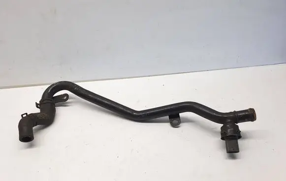 Volkswagen PASSAT B7 Engine coolant pipe/hose 5N0121065