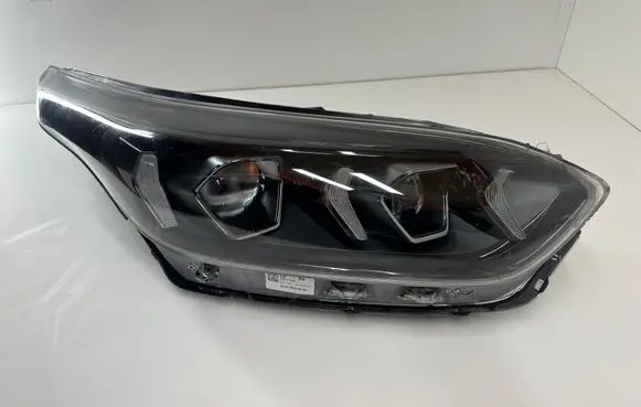 KIA Ceed Headlight/headlamp 92102J7XXX