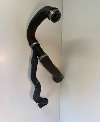 Mercedes-Benz E W212 Engine coolant pipe/hose A2045019082 A2128303196