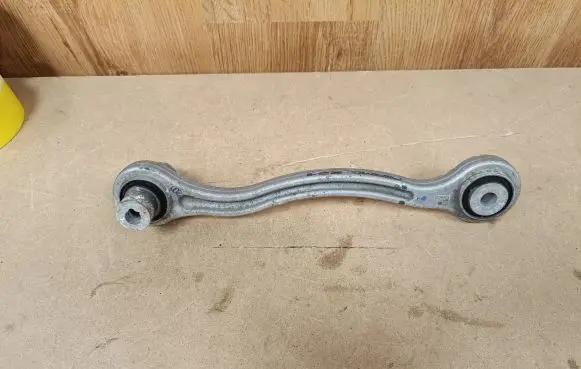Mercedes-Benz C AMG W205 Rear control arm A2313500453