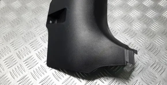 Foot area side trim