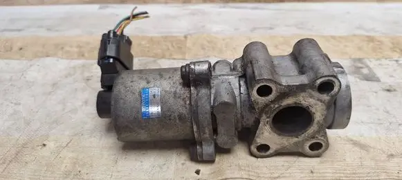 Toyota Corolla Verso AR10 EGR valve 256200R010 VN1350007140