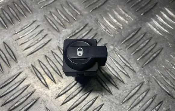 Citroen C4 I Central locking switch button 96476626XT 2397