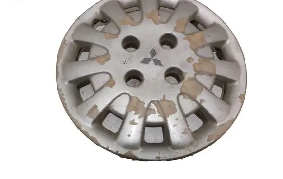 Mitsubishi Carisma R14 wheel hub/cap/trim MR130115
