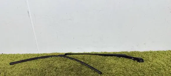 Opel Astra J Front wiper blade arm 97036203
