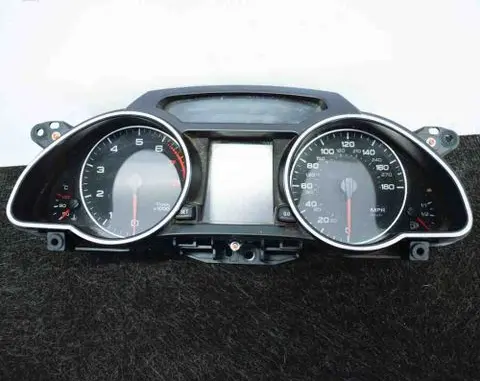 Audi A5 8T 8F Speedometer (instrument cluster) 8T0920981A