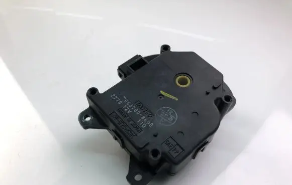 Toyota Avensis Verso Other devices 0637008600