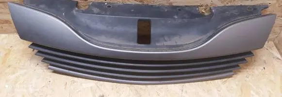 Renault Laguna II Front grill 8200012581