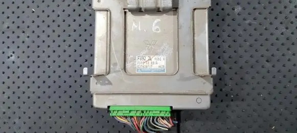 Mazda 626 Engine control unit/module e2t82071t fs9218881a