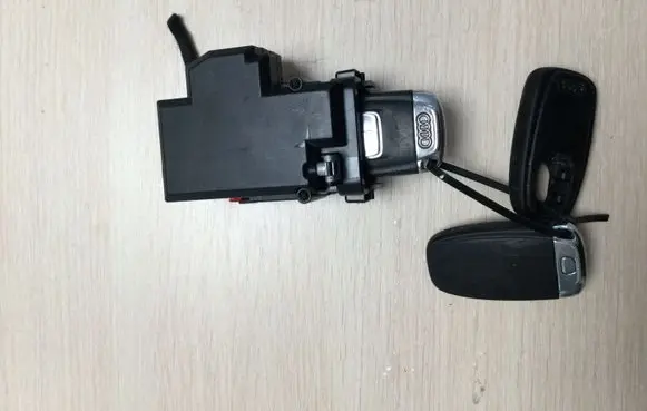 Audi A4 S4 B8 8K Ignition lock 8K0909131