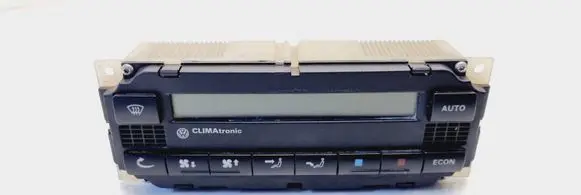 Volkswagen PASSAT B5 Climate control unit 3B1907044A