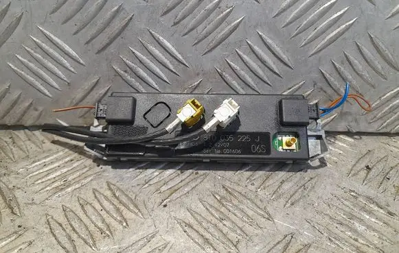 Audi A5 8T 8F Antenna control unit 8T0035225J