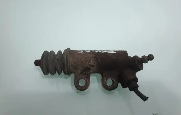Clutch slave cylinder
