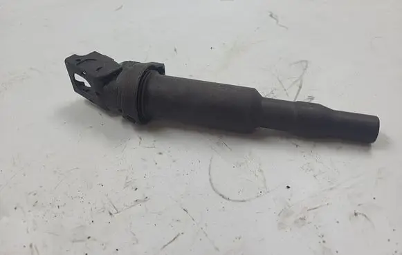 BMW 3 E46 High voltage ignition coil 0221504470 7594937