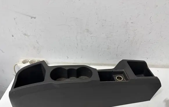 Ford C-MAX I Center console