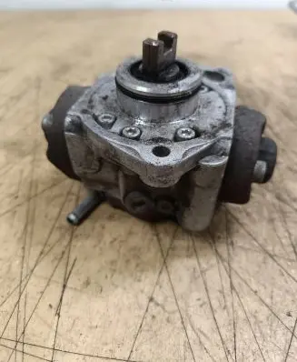Lexus IS 220D-250-350 Fuel injection high pressure pump 221000R030 HU2940000322