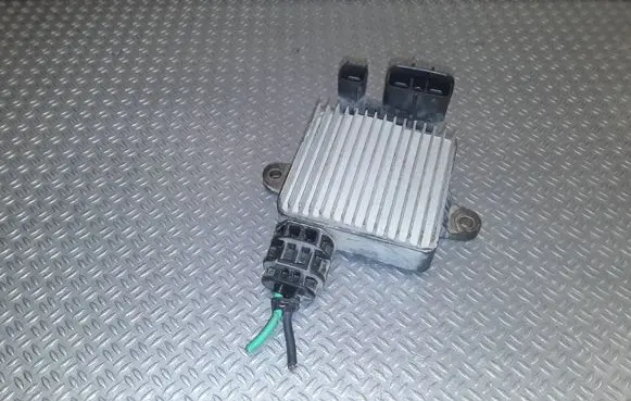 Hyundai Sonata Coolant fan relay 253853K210