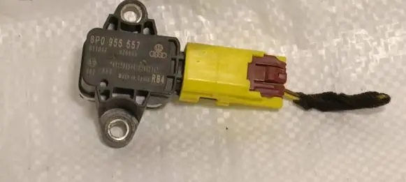 Audi A3 S3 8P Airbag deployment crash/impact sensor 8P0955557 011067 070605
