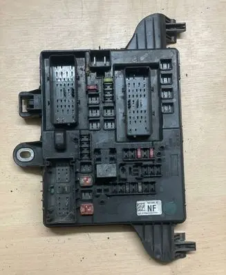 Opel Insignia A Fuse module 01181417209 13277322