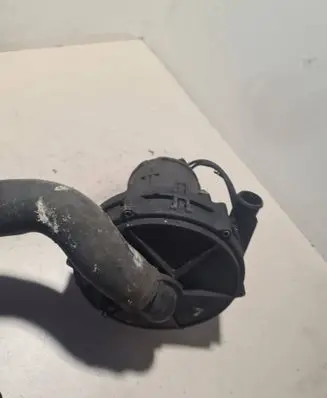 BMW 7 E38 Secondary air pump 72185219 1741700