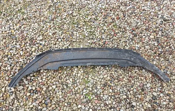 Volkswagen Golf VII Front bumper lip 