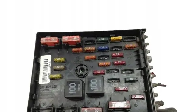 Volkswagen PASSAT B6 Fuse box set 3C0937125