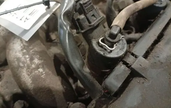Peugeot 807 Fuel injector 0445110036