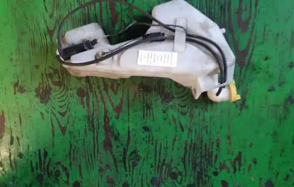 Ford Puma Windshield washer fluid reservoir/tank