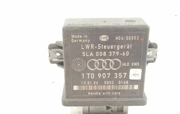 Skoda Octavia Mk2 (1Z) Light module LCM 1t0907357