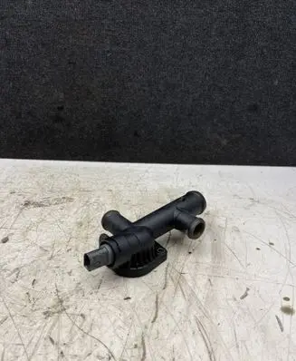 Volkswagen Crafter Engine coolant pipe/hose 03L121131