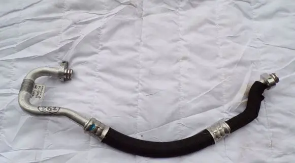 Citroen DS3 Air conditioning (A/C) pipe/hose 9829525880