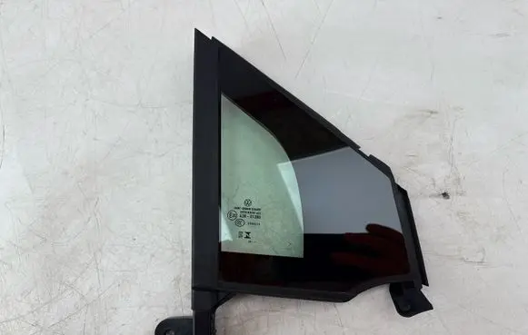 Volkswagen ID.4 Front door vent window glass four-door 11A845114