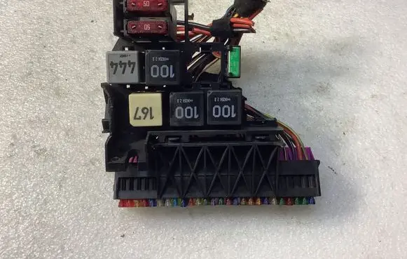 Volkswagen Sharan Fuse box set 4A0937530 1486818473 0647A