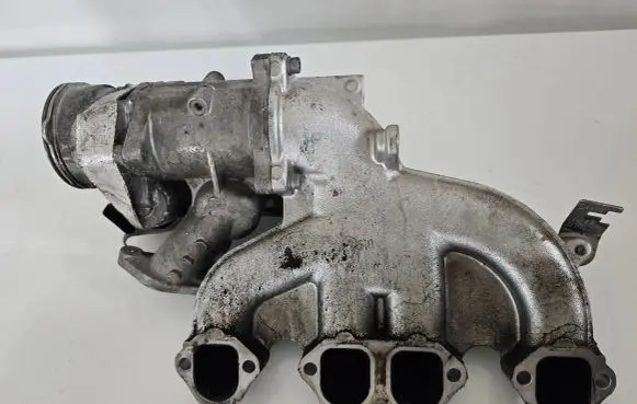 Volkswagen Polo IV 9N3 Intake manifold 03G129713K 03G129637A