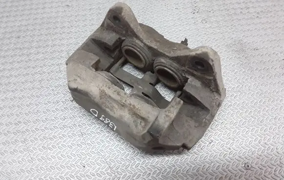 Toyota Hilux (N80, N90, N100, N110) Front brake caliper
