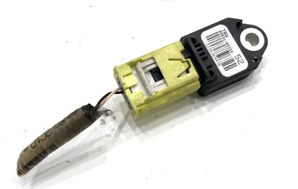 Toyota Auris E180 Airbag deployment crash/impact sensor 8983102150