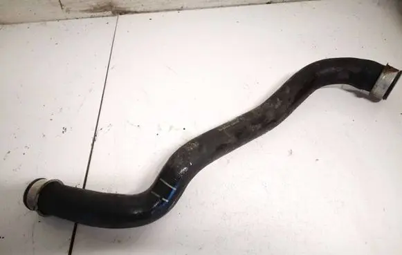 Mercedes-Benz CLS C219 Engine coolant pipe/hose A2115015382