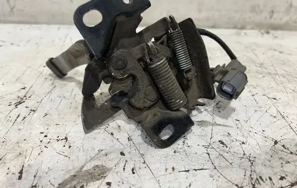 Honda FR-V Engine bonnet/hood lock/catch 