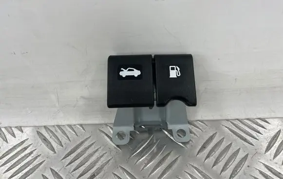 Nissan X-Trail T32 Engine bonnet (hood) release handle