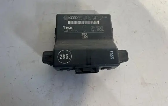 Volkswagen Golf V Gateway control module 1K0907530F 1K0907951