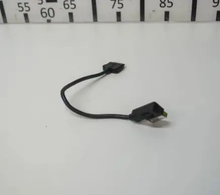 Volkswagen PASSAT B7 AUX in-socket connector 000051446C