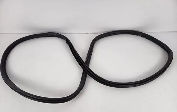 BMW X3 F25 Rubber seal rear door 7396555 7396556