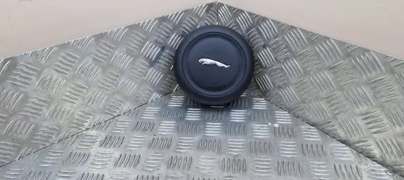 Jaguar XE Pedestrian airbag TKDAB007 GX73043B13BE8PVJ