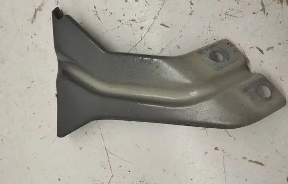 Audi A1 Fender mounting bracket 8X0821136