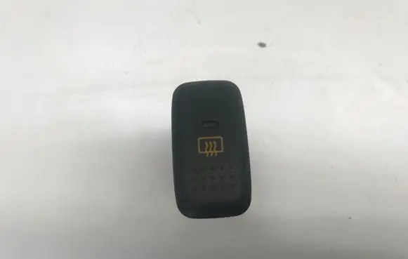 Honda HR-V Windscreen/window heater switch